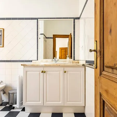 Plum Guide - The Quintet Apartamento